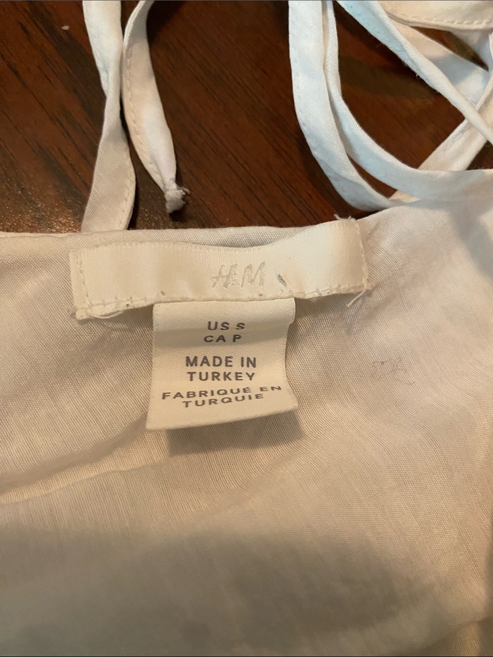 H&M Ruffle Flutter Top - Picture 5 of 6